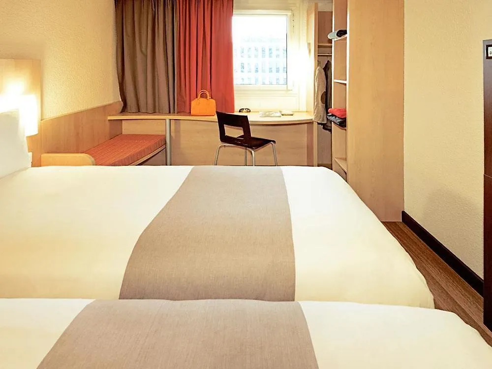Ibis Heidelberg Hauptbahnhof Hotel 3*,