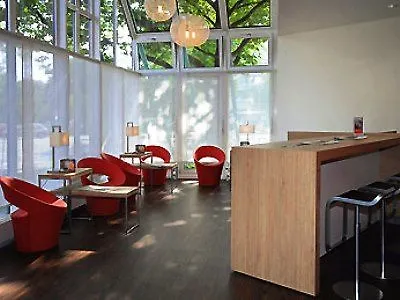 Ibis Heidelberg Hauptbahnhof Hotel 3*,